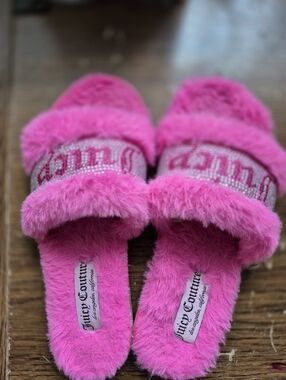 Juicy Couture Bright Pink Fuzzy Rhinestone Logo Slide Sandals